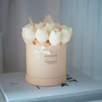 Gros plan sur les tulipes en cire de soja - création artisanale française